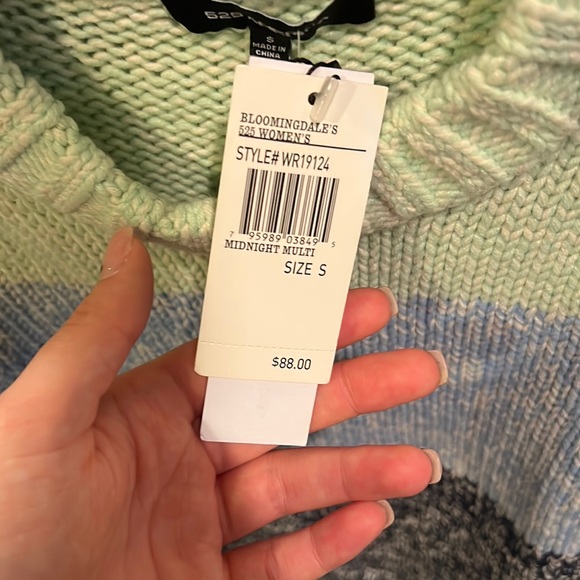 Multi-Colored Sweater - Picture 3 of 3